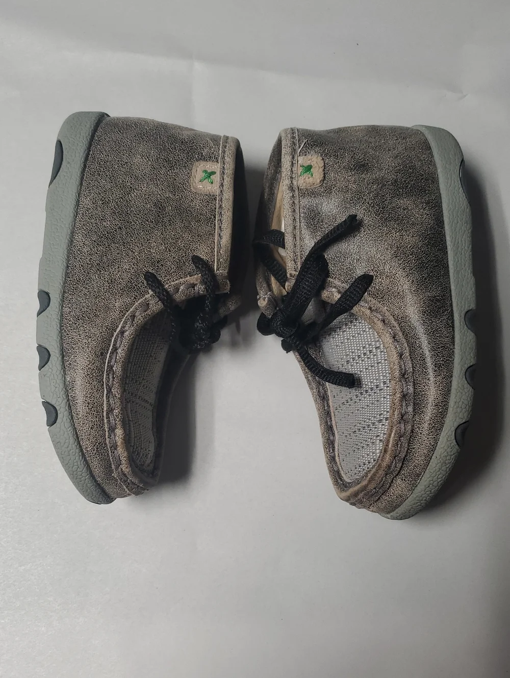 Kids Twisted X Grey Leather Chukka Driving Moccasin Shoes Size 8 Comfort